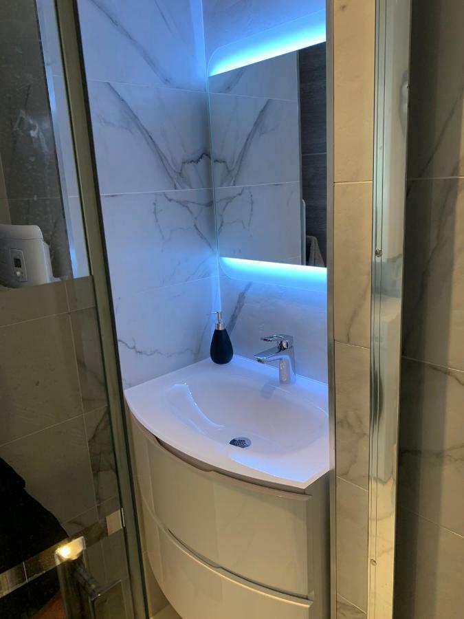 Le Palladium Cannes Bagian luar foto
